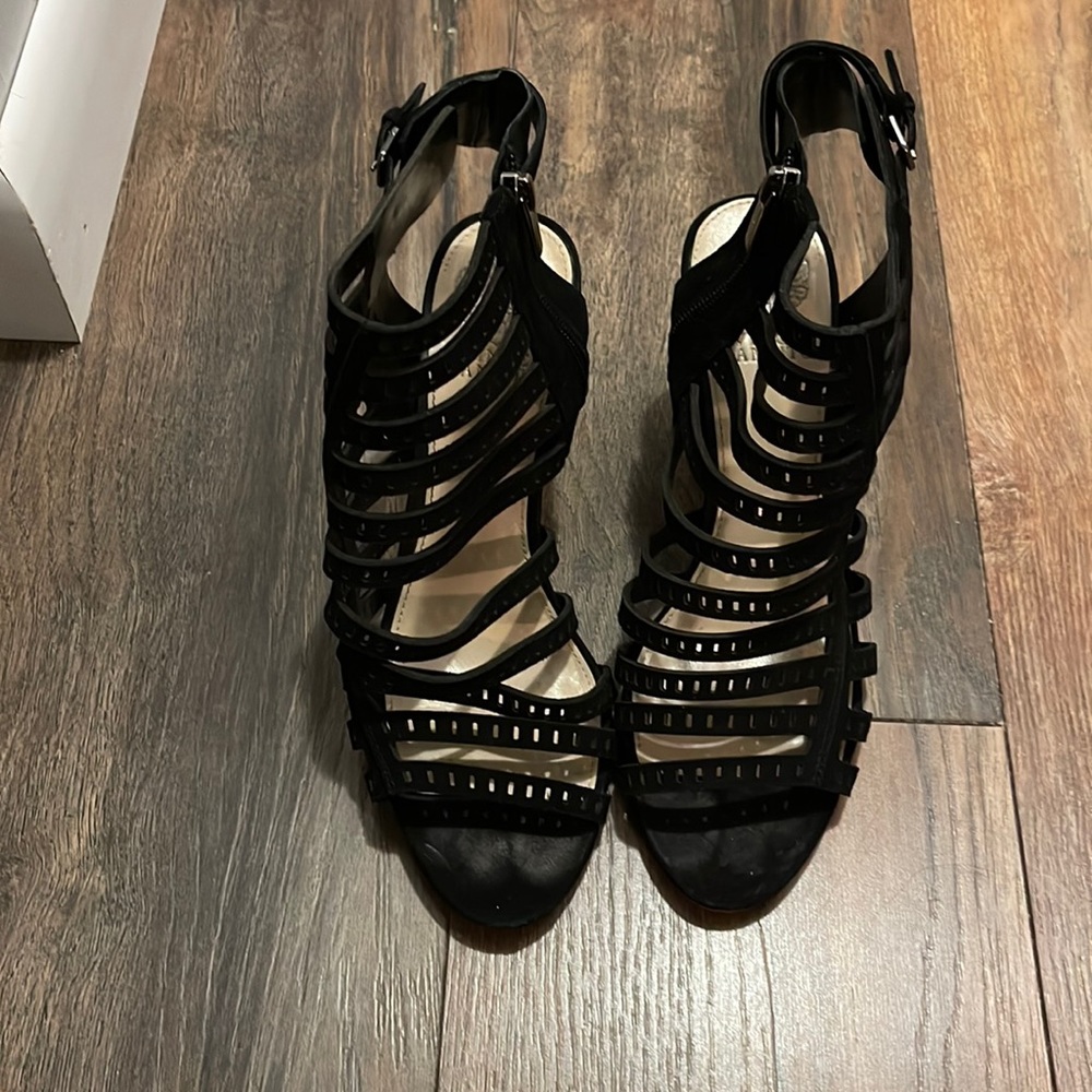 Vince Camaro 8 1/2 black heel.